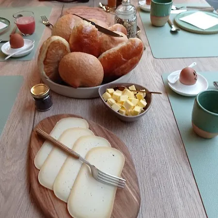 ベッド・アンド・ブレックファスト B＆b エマ
