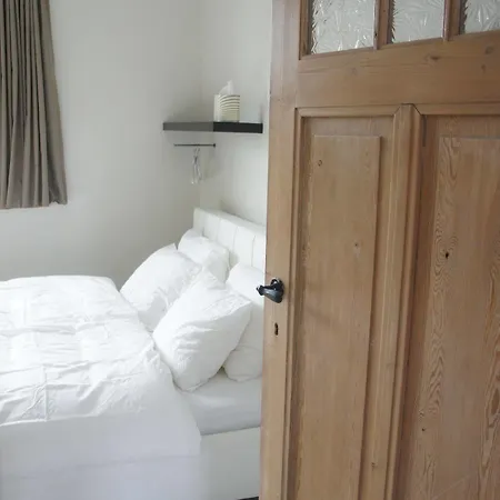 ベッド・アンド・ブレックファスト B＆b エマ ブルージュ
