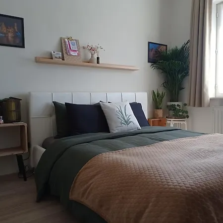 Emma Bed and Breakfast Μπριζ